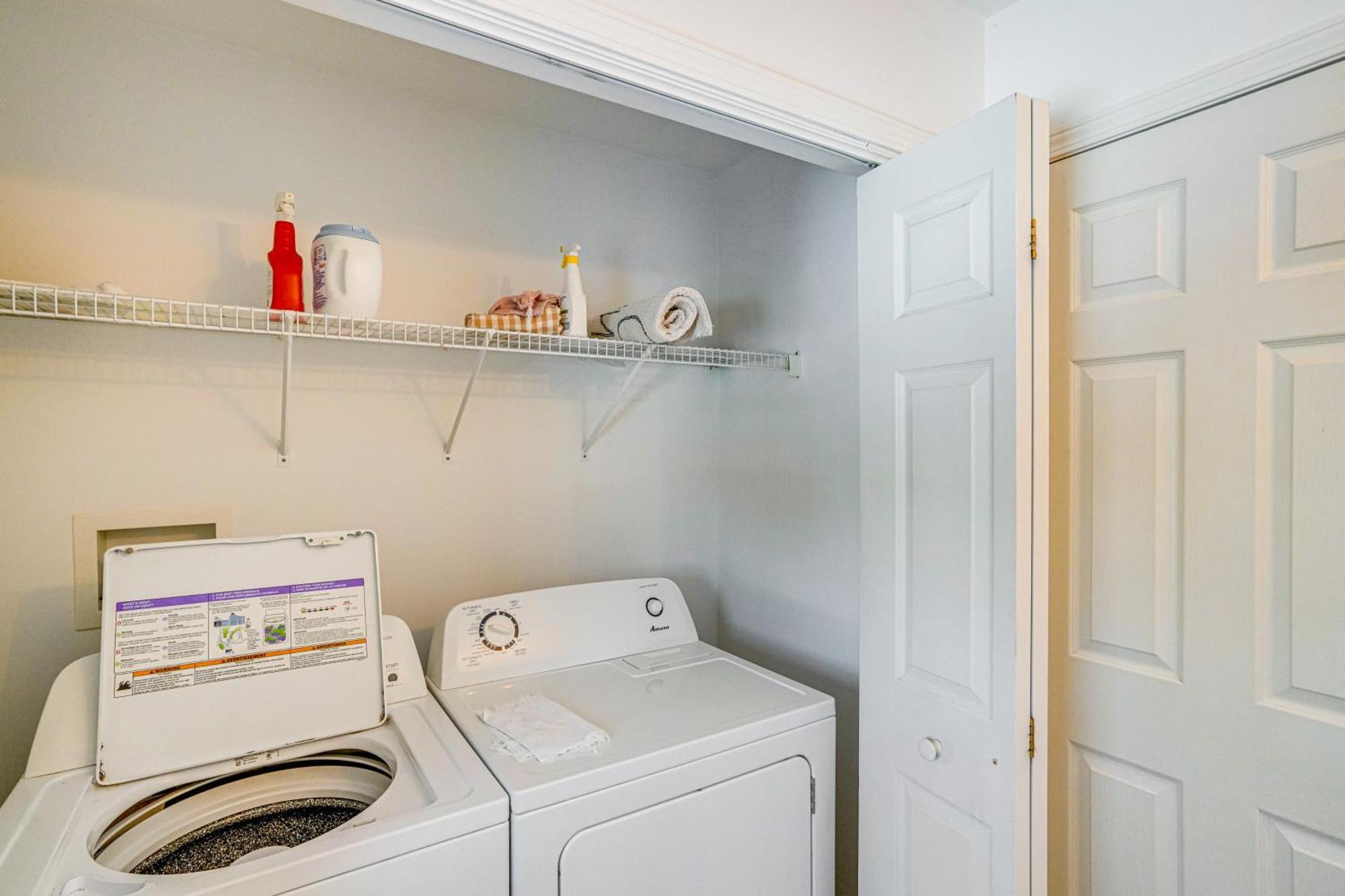 Private Guest House In Dtwn Lenox, Walk To Dining! Luaran gambar